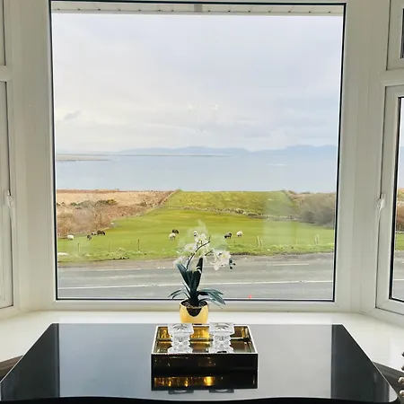 The Blue Haven Kilcar Bed and breakfast 4*